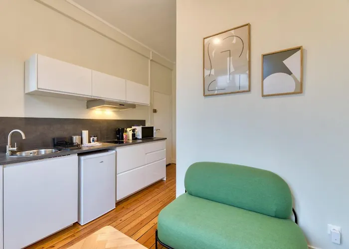 Emma Mignon F2 Proche De La Gare