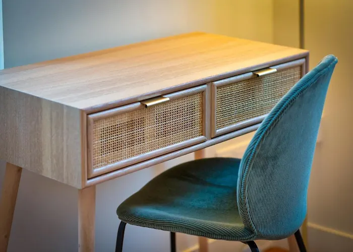 Emma Mignon F2 Proche De La Gare